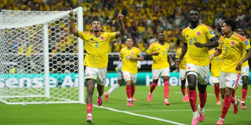Colombia có màn trình diễn ấn tượng tại vòng bảng World Cup